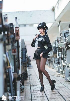 美女让男人边亲边摸自己羞羞_4K手机在线看