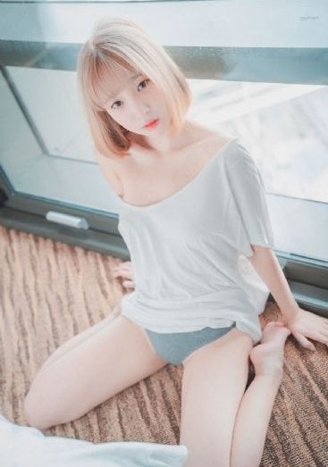 美女色色色二色_4K电影完整版在线观看